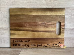 I Solemnly Swear That My Cooking Tastes Good | Chopping Board | Medium Serving Board | Acacia